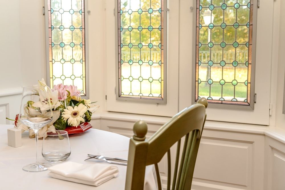 Logis Hotel Restaurant La Tour De Ciron Carmaux エクステリア 写真